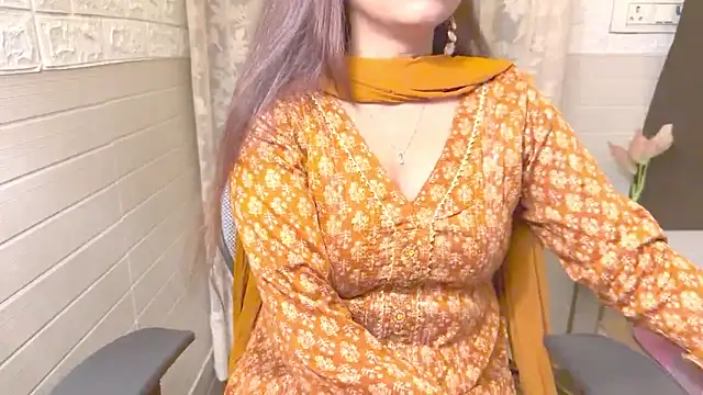 Your Sassy Goddess online show from March 19, 4:45 pm