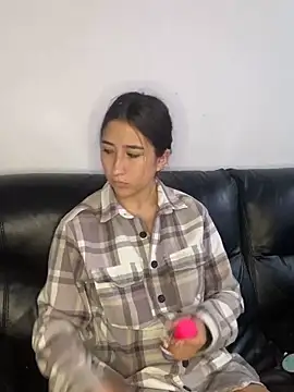 Snapshot of _Luuna chatting on March 10, 4:57 pm Luuna online show from March 10, 4:57 pm