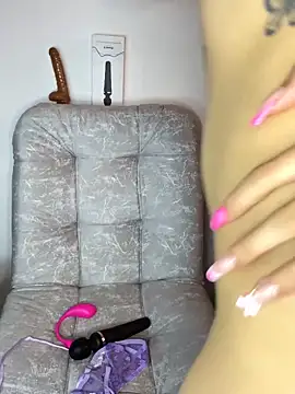 Snapshot of _Luuna chatting on November 13, 3:55 pm Luuna online show from November 13, 3:55 pm