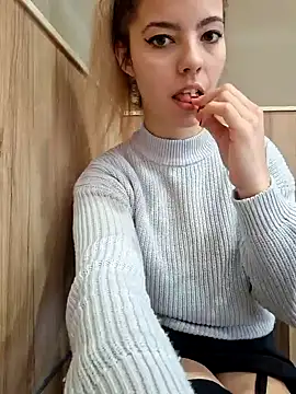 allinqueen online show from December 11, 11:41 am