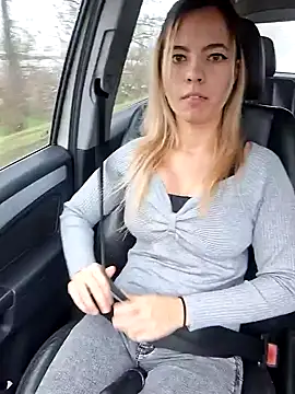 allinqueen online show from January 22, 8:51 am