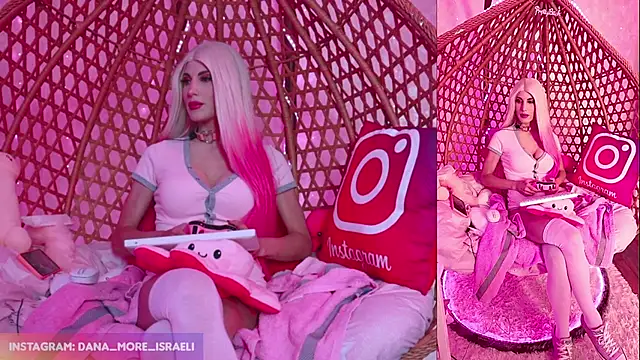 Snapshot of dana_more chatting on October 24, 8:44 am dana more online show from October 24, 8:44 am