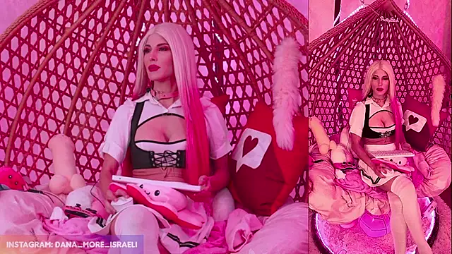 Snapshot of dana_more chatting on November 18, 9:36 am dana more online show from November 18, 9:36 am