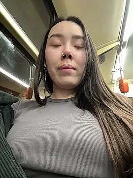 Snapshot of Asian_Asami chatting on March 17, 6:32 pm Asian Asami online show from March 17, 6:32 pm