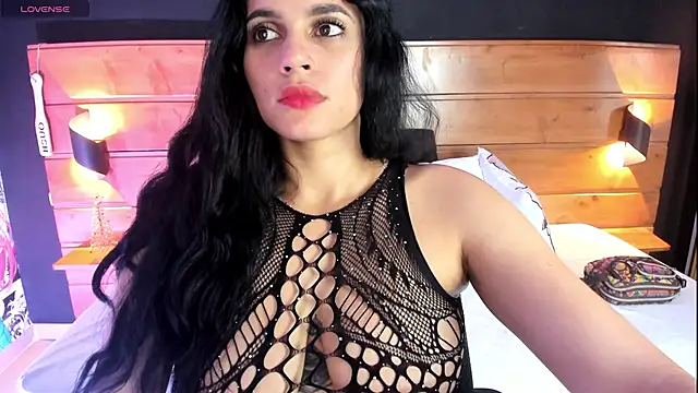 dahiana spark online show from December 13, 3:43 pm