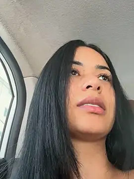 Laisabrazil online show from November 29, 2:09 pm