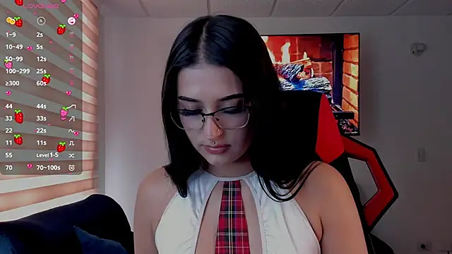 Charlotte greys online show from October 10, 8:30 pm