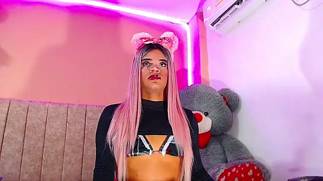 vanessa nauthygirls online show from March 19, 8:00 pm