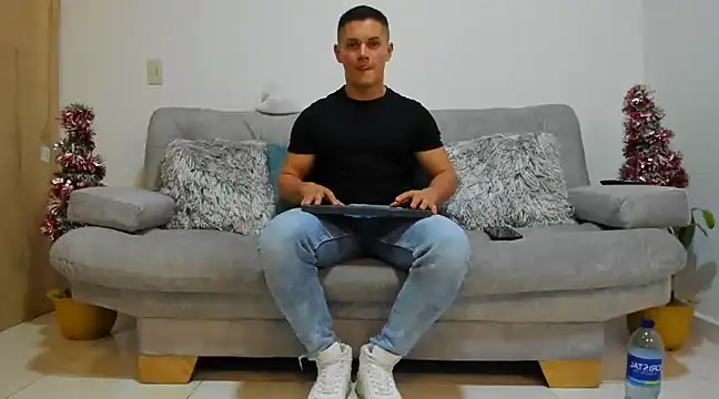 julian wallace online show from December 19, 2:45 am