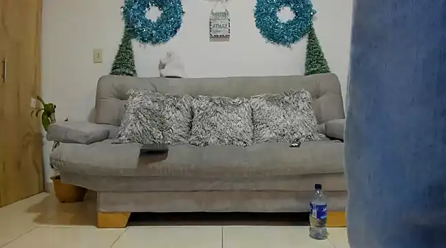 julian wallace online show from December 20, 9:39 pm