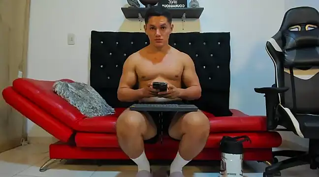 julian wallace online show from March 21, 3:12 am