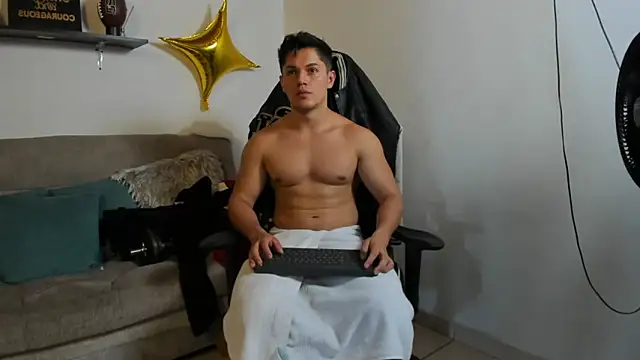 julian wallace online show from October 13, 7:14 pm