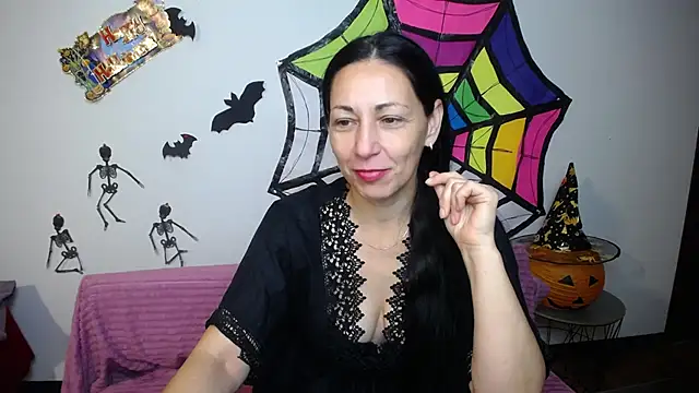 LiluGrants online show from October 21, 6:30 pm