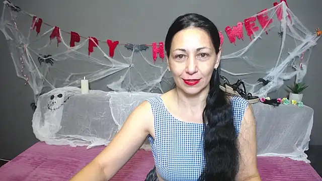 LiluGrants online show from November 2, 7:05 pm