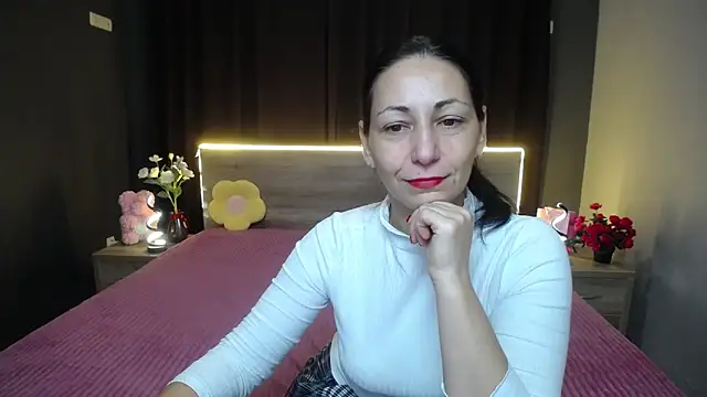 LiluGrants online show from November 13, 7:13 pm