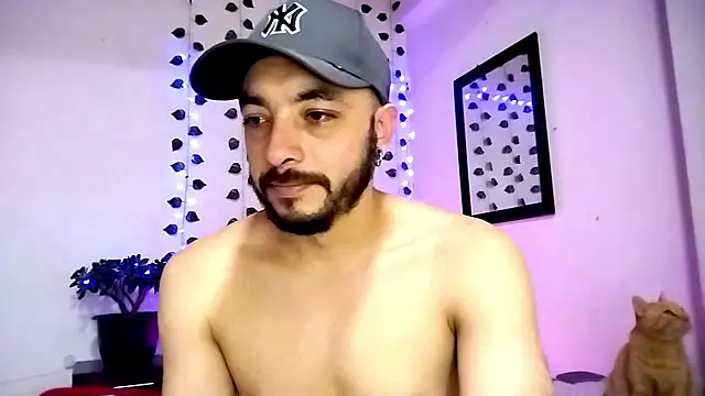 hotlatin92 online show from December 11, 3:02 am