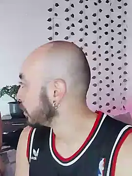 hotlatin92 online show from December 12, 12:44 pm