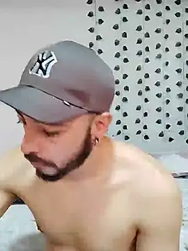 hotlatin92 online show from December 18, 1:02 pm