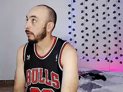 hotlatin92 online show from December 24, 2:10 am