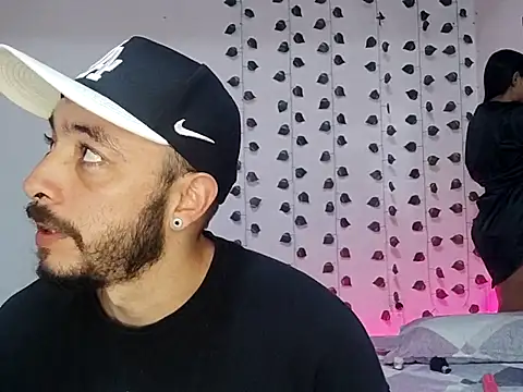 hotlatin92 online show from March 7, 8:45 am