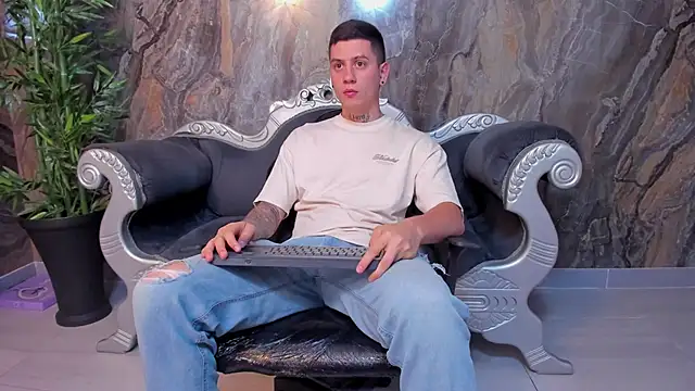 Yeiko Romero  online show from February 6, 11:37 pm