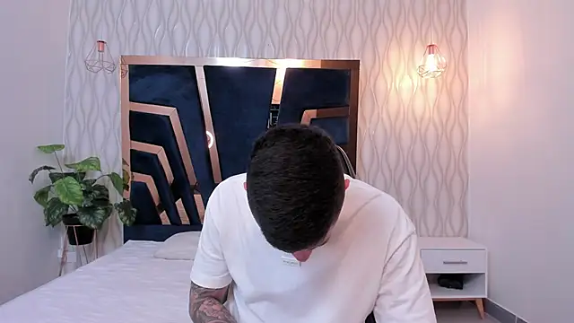 Yeiko Romero  online show from February 17, 5:21 pm