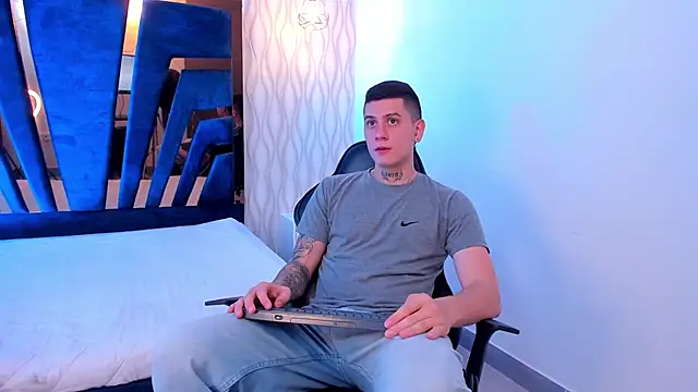 Yeiko Romero  online show from March 12, 5:28 pm