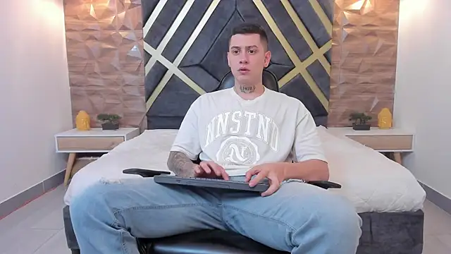 Yeiko Romero  online show from March 22, 5:31 pm