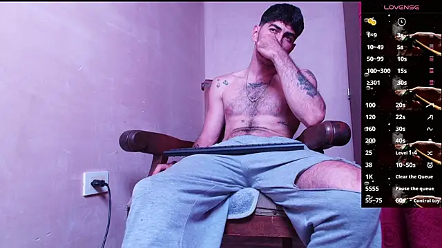 Thomass00 online show from October 3, 4:26 pm