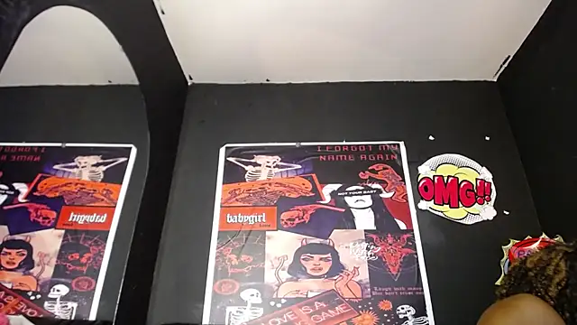 TIFFANYYSTAR online show from February 20, 7:30 pm