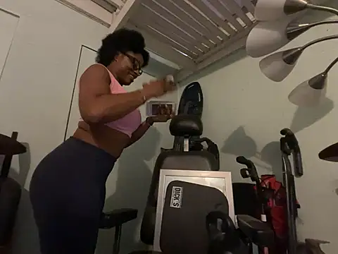 Snapshot of wynterheat chatting on January 21, 12:57 am wynterheat online show from January 21, 12:57 am