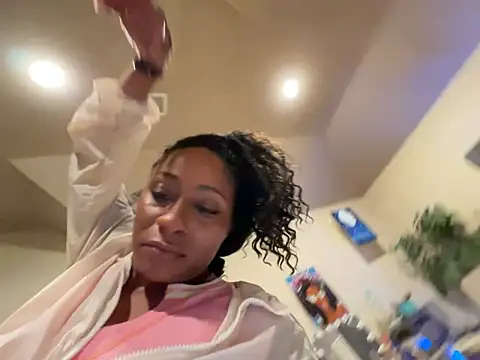 Snapshot of wynterheat chatting on March 13, 3:33 am wynterheat online show from March 13, 3:33 am