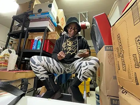 Snapshot of wynterheat chatting on October 30, 4:58 am wynterheat online show from October 30, 4:58 am