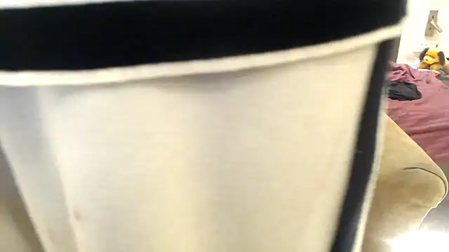 Snapshot of chhui_mui chatting on December 19, 12:45 am chhui mui online show from December 19, 12:45 am