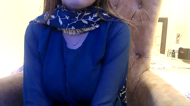 Snapshot of chhui_mui chatting on January 22, 5:59 pm chhui mui online show from January 22, 5:59 pm