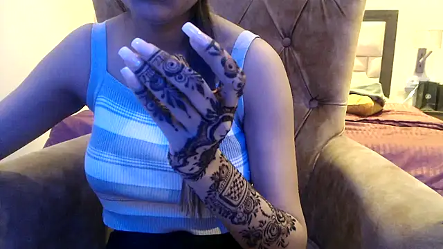 Snapshot of chhui_mui chatting on February 1, 7:13 pm chhui mui online show from February 1, 7:13 pm