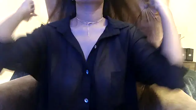 Snapshot of chhui_mui chatting on February 20, 1:40 pm chhui mui online show from February 20, 1:40 pm