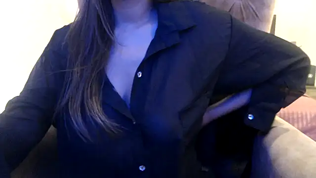 Snapshot of chhui_mui chatting on February 20, 5:51 pm chhui mui online show from February 20, 5:51 pm