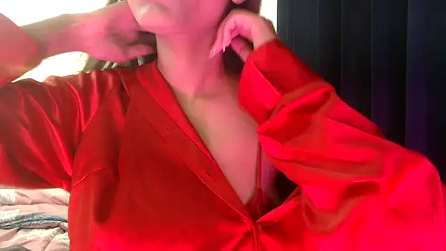 Snapshot of chhui_mui chatting on October 6, 9:40 am chhui mui online show from October 6, 9:40 am