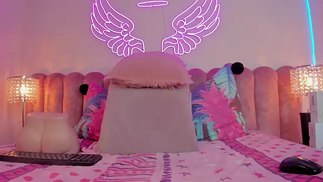  scarletmoore online show from March 3, 1:53 pm