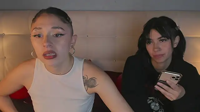 Zowi Hottiee online show from March 20, 3:34 am