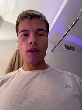 Logan smith1 online show from February 16, 5:04 am