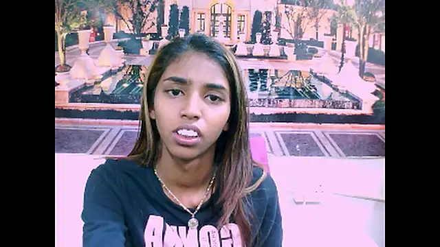 IndianSexySlender online show from December 13, 6:00 am