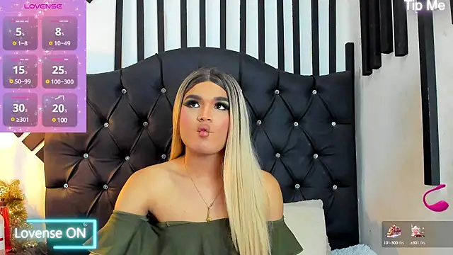 Snapshot of AllisonsweetZ chatting on December 22, 7:52 pm AllisonsweetZ online show from December 22, 7:52 pm