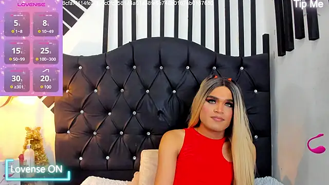 Snapshot of AllisonsweetZ chatting on December 24, 10:39 pm AllisonsweetZ online show from December 24, 10:39 pm