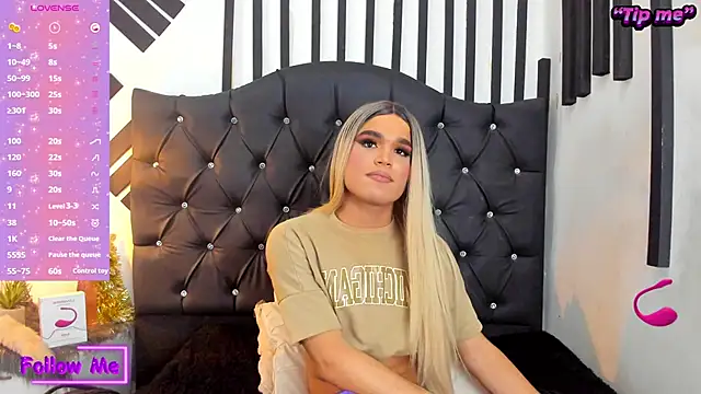 Snapshot of AllisonsweetZ chatting on December 29, 7:53 pm AllisonsweetZ online show from December 29, 7:53 pm