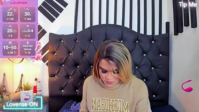 Snapshot of AllisonsweetZ chatting on March 3, 1:20 pm AllisonsweetZ online show from March 3, 1:20 pm