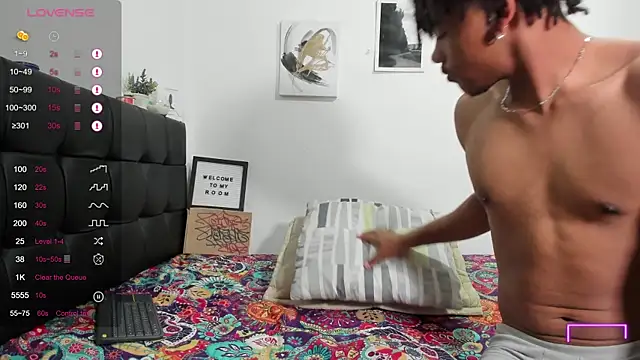 RoddyRich11 online show from October 3, 11:29 am