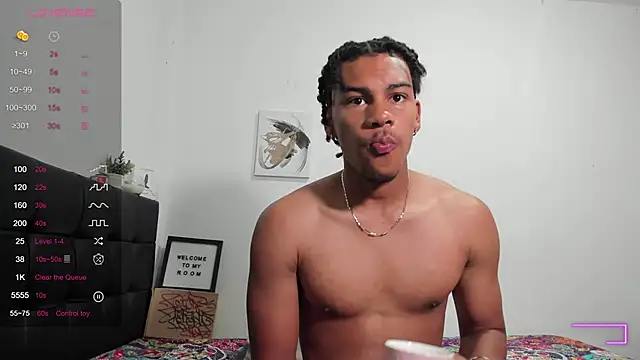 RoddyRich11 online show from October 18, 11:44 am