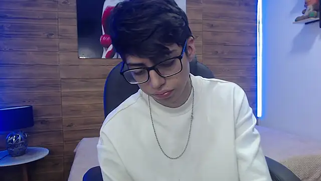 jhoellx online show from February 8, 12:50 pm